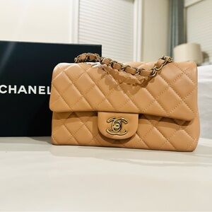 MINI FLAP BAG - Lambskin & Gold-Tone Metal - Beige